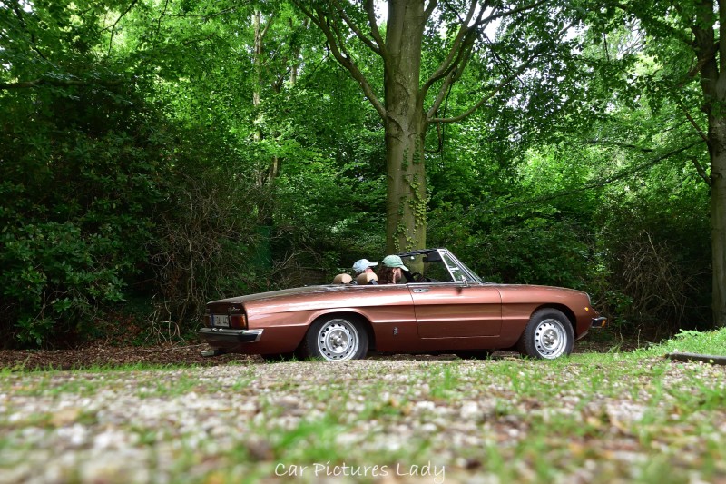 Alfa-romeo-duetto-bruin-klaver-5